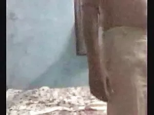 सुनहरे बालों वाली मा ...