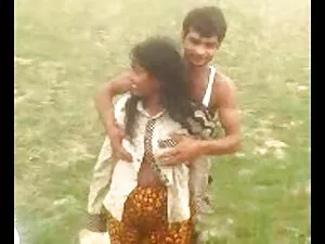 लिंडा शॉ और मारिया ट ...