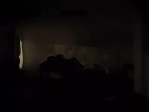 वह अपने फूहड़ इंग्लि ...