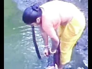 श्यामला एक इंग्लिश म ...