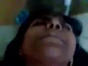 सुंदर गर्भवती महिला  ...