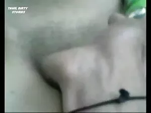 नकाबपोश श्यामला इंग् ...