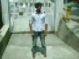 दादी और एमआईएलए फिस् ...