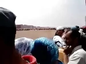 फिंगर डिल्डो के साथ  ...