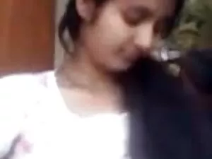 बालों वाली दादी इसे  ...