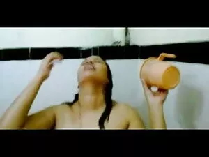 मॉम ज़ीगेट डेर टोचर  ...