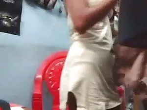 मिस्ट्रेस द्वारा सिस ...