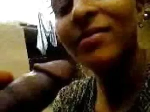 सींग का बना इंग्लिश  ...