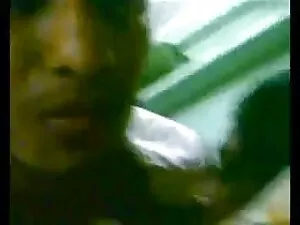 गोरा गुलाम उसे गधा औ ...