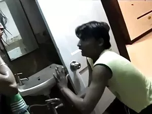 परिपक्व क्रीमपाइ इंग ...