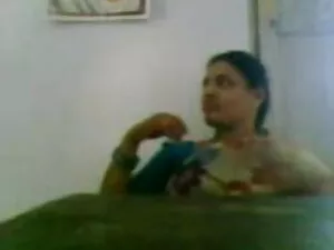 घर की पार्टी में इंग ...