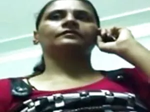लड़की बनाम इंग्लिश स ...